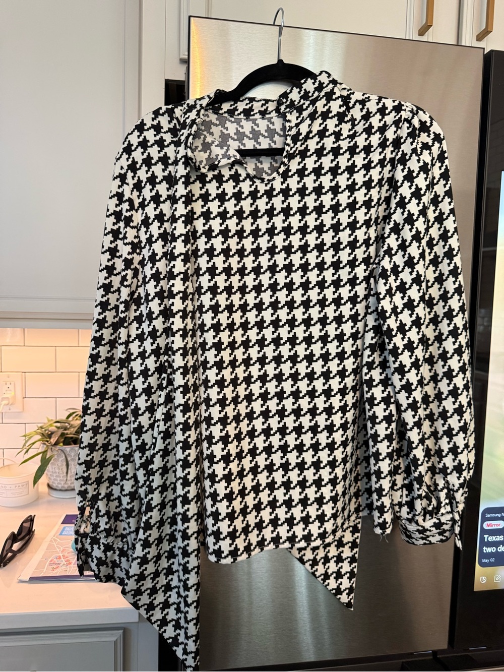Aritzia Black and White Houndstooth Blouse